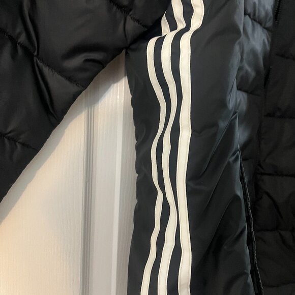 Adidas - Picture 4 of 7